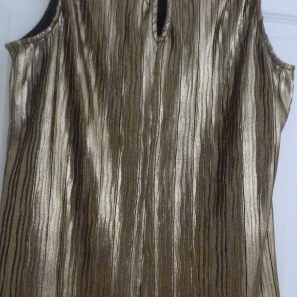 Women's Gold ruffled top - Picture 4 of 7